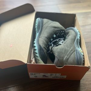 Merrill Siren Traveller Hiking boot